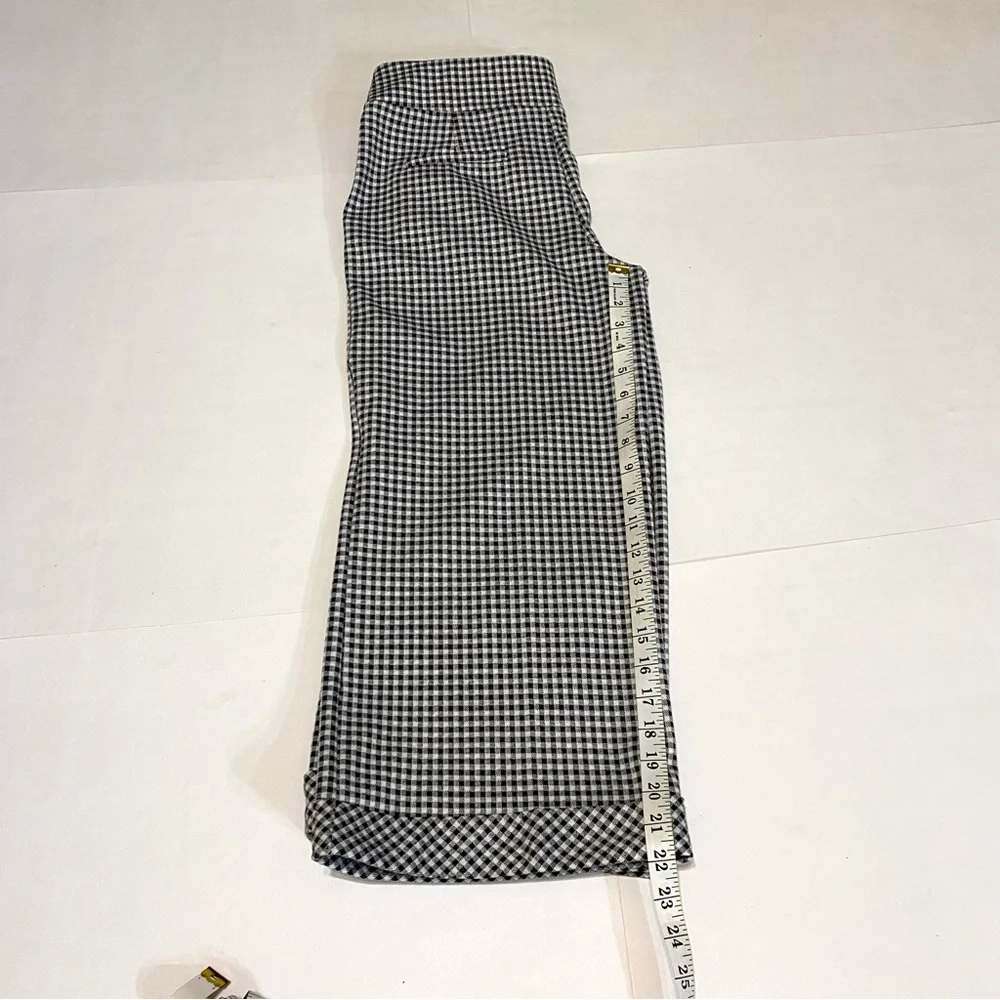 47. C Est. 1946 Black and White Checkered Women's Capris - Picture 6 of 10